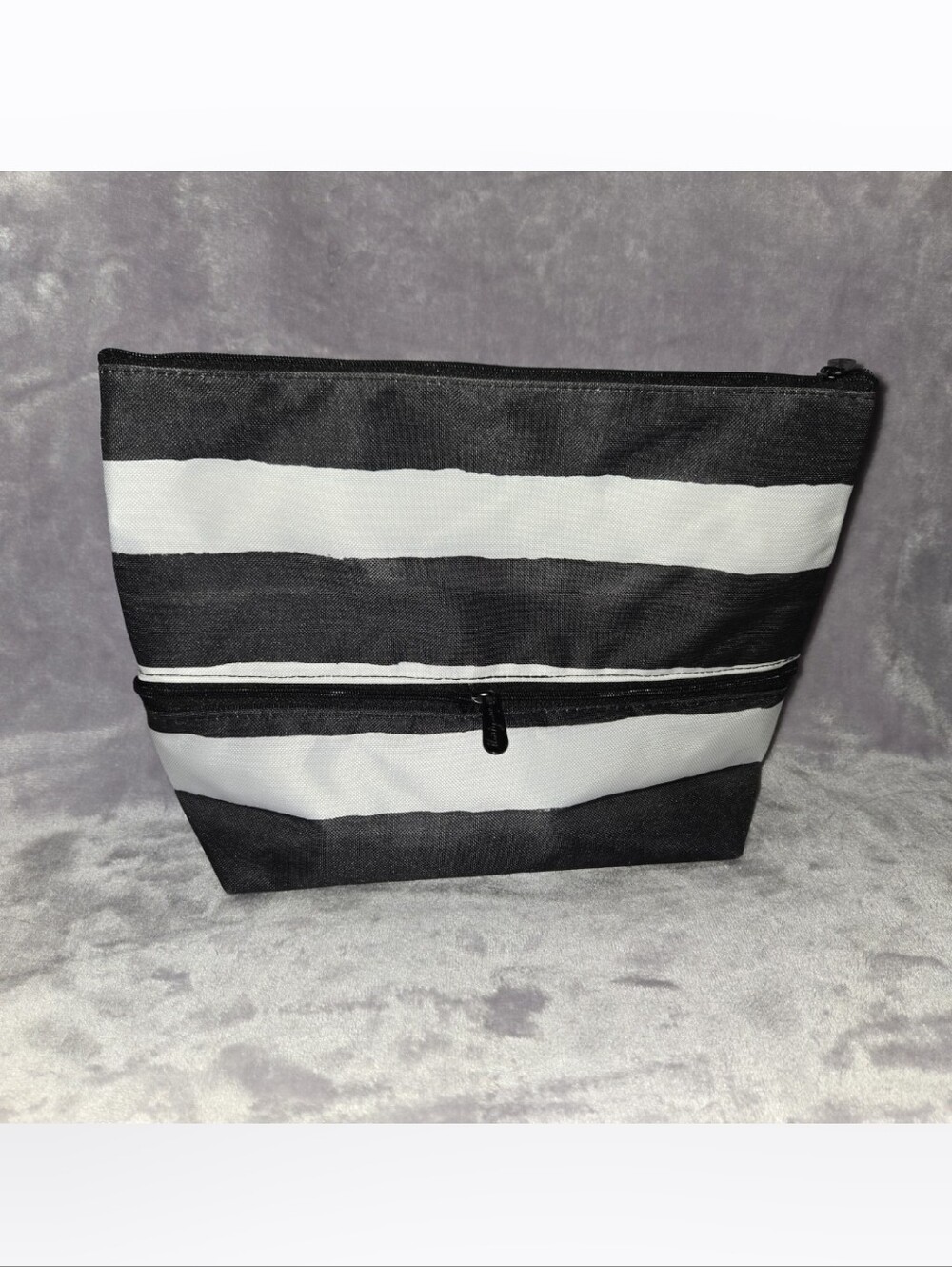 Thirty-One Size Up Expandable Pouch In Watercolor Stripe (Black & White) NWOT